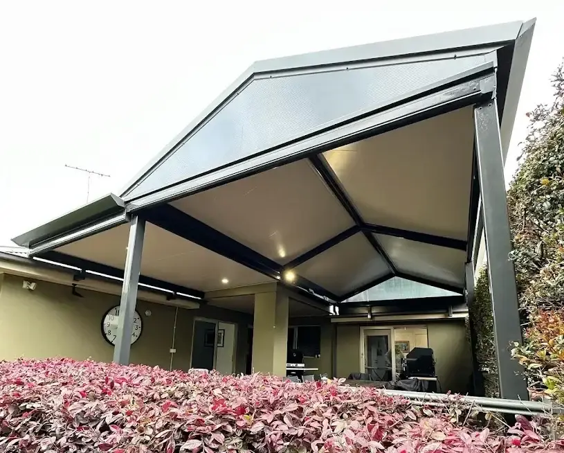 Outback Gable