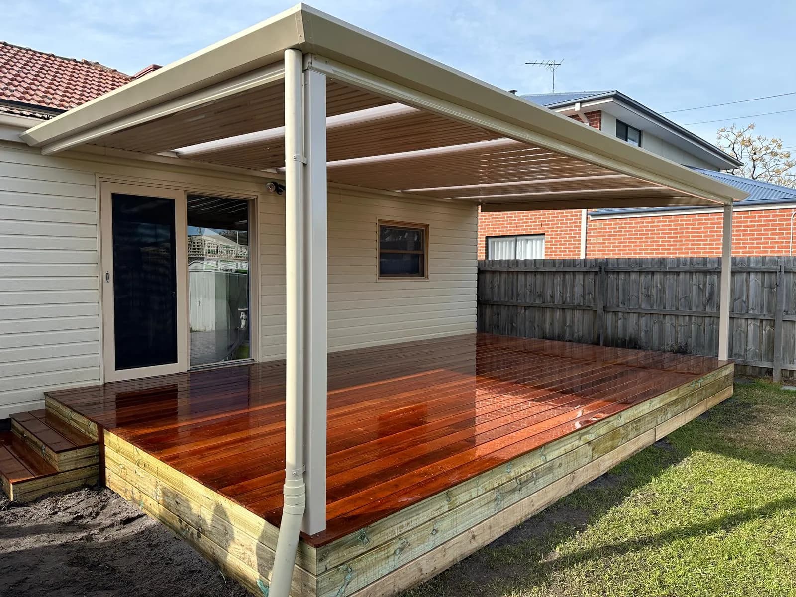 Spotted Gum deck with Surfmist flat roof patio Brighton